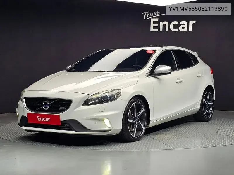 V40 D4 R-Design 2Nd Generation VIN: YV1MV5550E2113890 Lot: 39928128