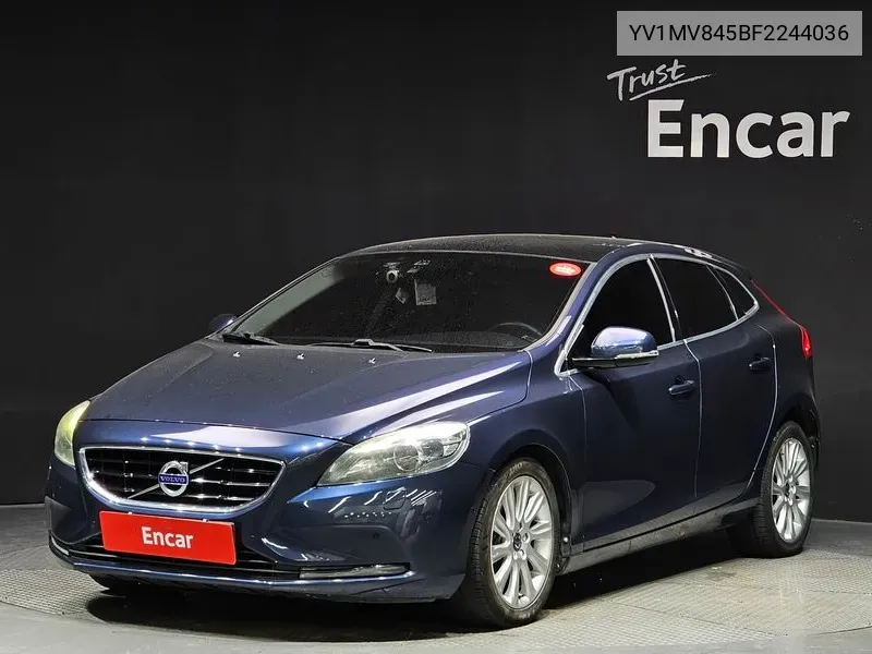 V40D22Nd Generation VIN: YV1MV845BF2244036 Lot: 38088113