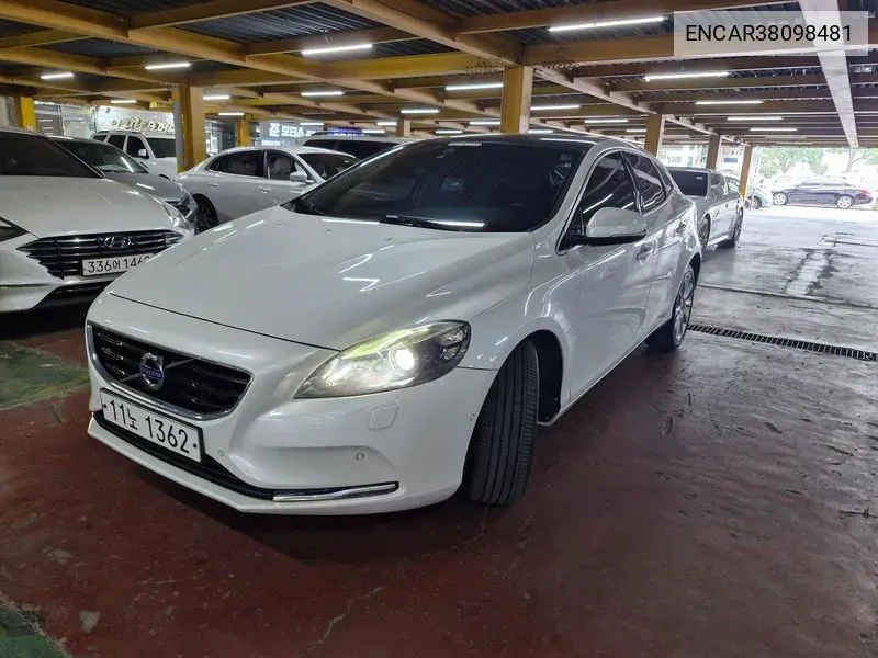 V40 D2 2Nd Generation VIN: ENCAR38098481 Lot: 38098481