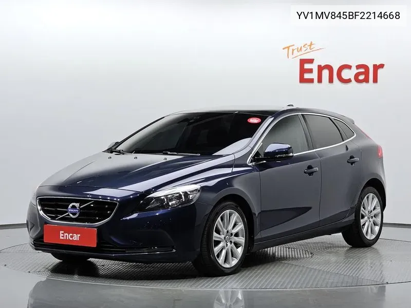 V40 D2 2Nd Generation VIN: YV1MV845BF2214668 Lot: 38555551