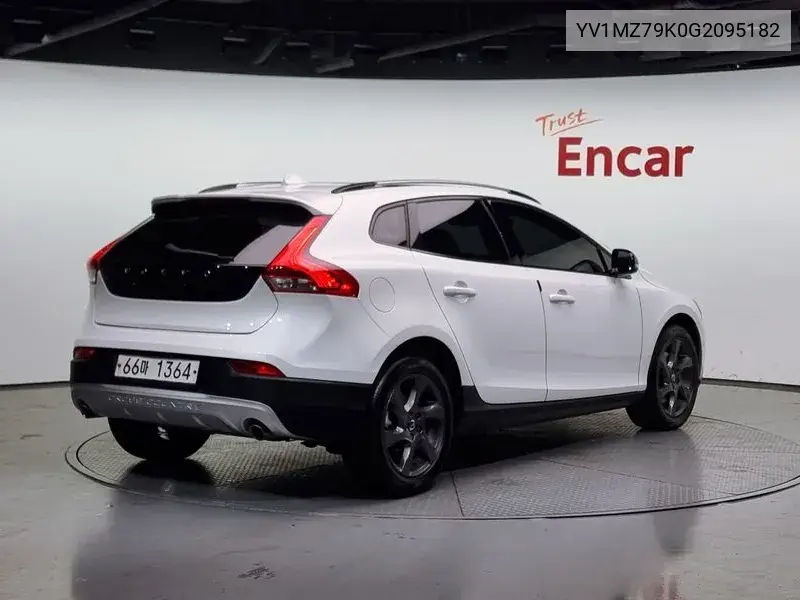 V40 Cross Country D3 VIN: YV1MZ79K0G2095182 Lot: 39662293