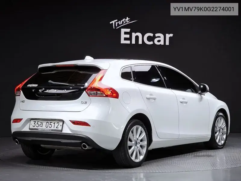 V40 D3 2Nd Generation VIN: YV1MV79K0G2274001 Lot: 39812604