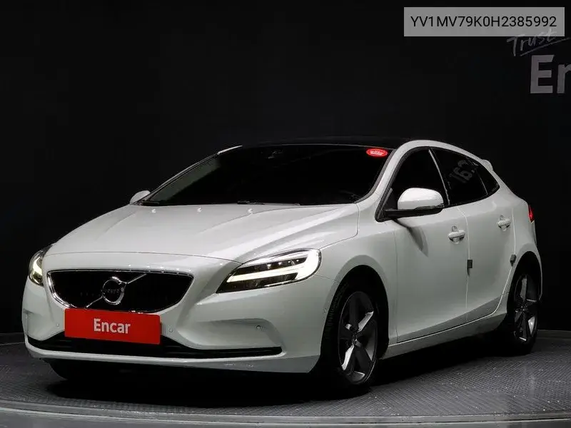 V40 D3 2Nd Generation VIN: YV1MV79K0H2385992 Lot: 39357352