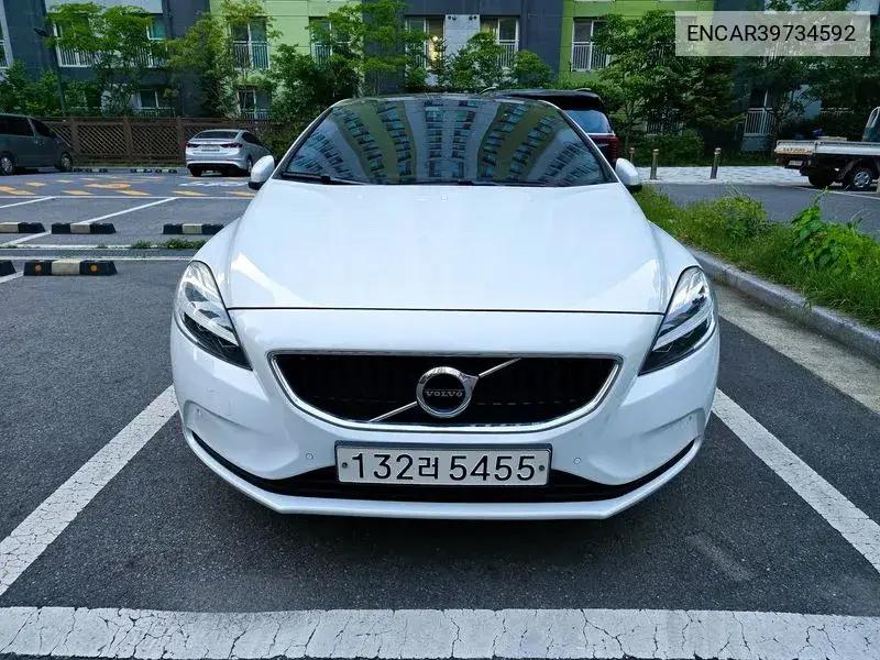 V40 D3 2Nd Generation VIN: ENCAR39734592 Lot: 39734592