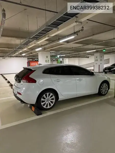 V40 D3 2Nd Generation VIN: ENCAR39938232 Lot: 39938232