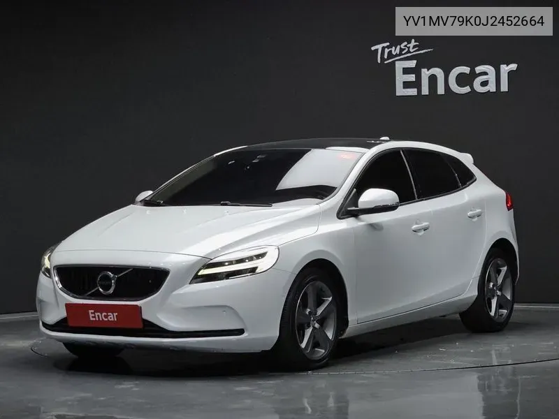 V40 D3 2Nd Generation VIN: YV1MV79K0J2452664 Lot: 38238224
