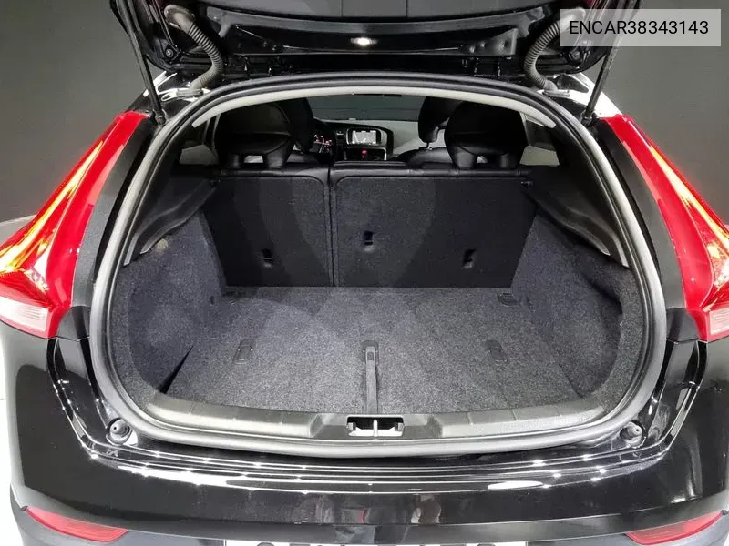 V40 Cross Country D3 VIN: ENCAR38343143 Lot: 38343143