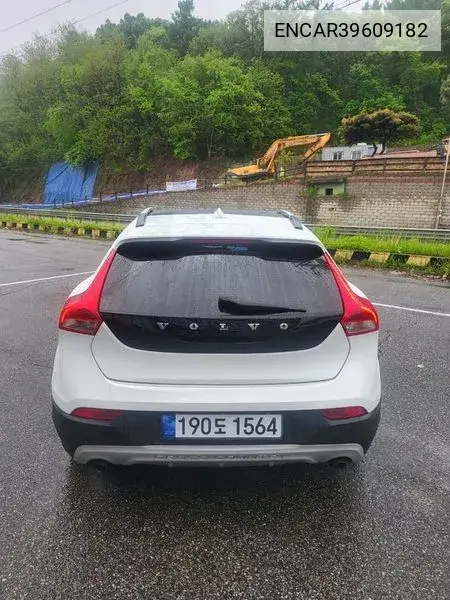 V40 D3 2Nd Generation VIN: ENCAR39609182 Lot: 39609182