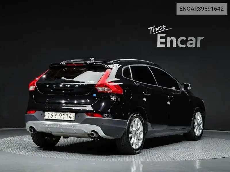 V40 Cross Country D3 VIN: ENCAR39891642 Lot: 39891642
