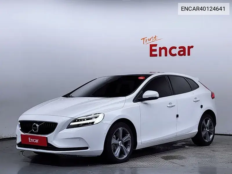 V40 D3 2Nd Generation VIN: ENCAR40124641 Lot: 40124641