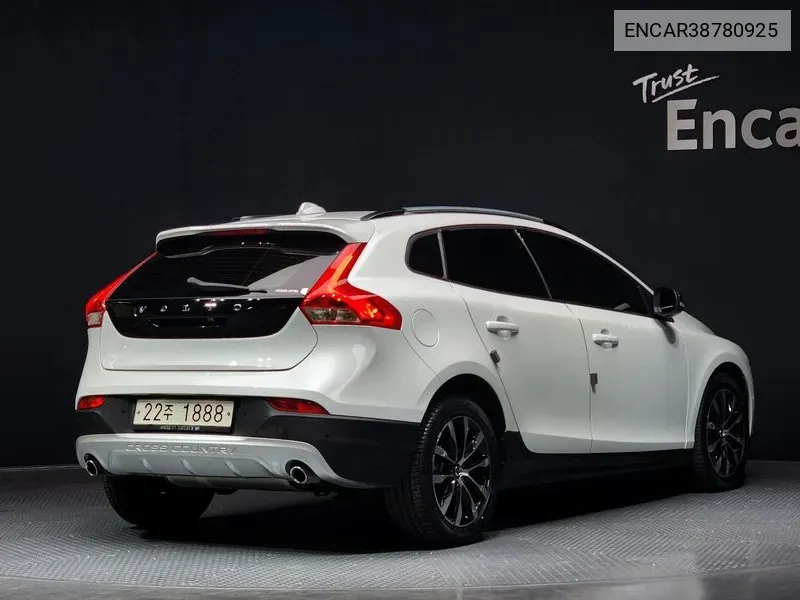 V40D32Nd Generation VIN: ENCAR38780925 Lot: 38780925