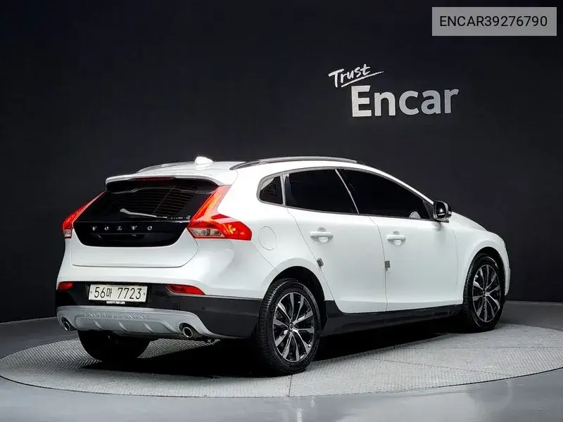 V40 Cross Country D3 VIN: ENCAR39276790 Lot: 39276790