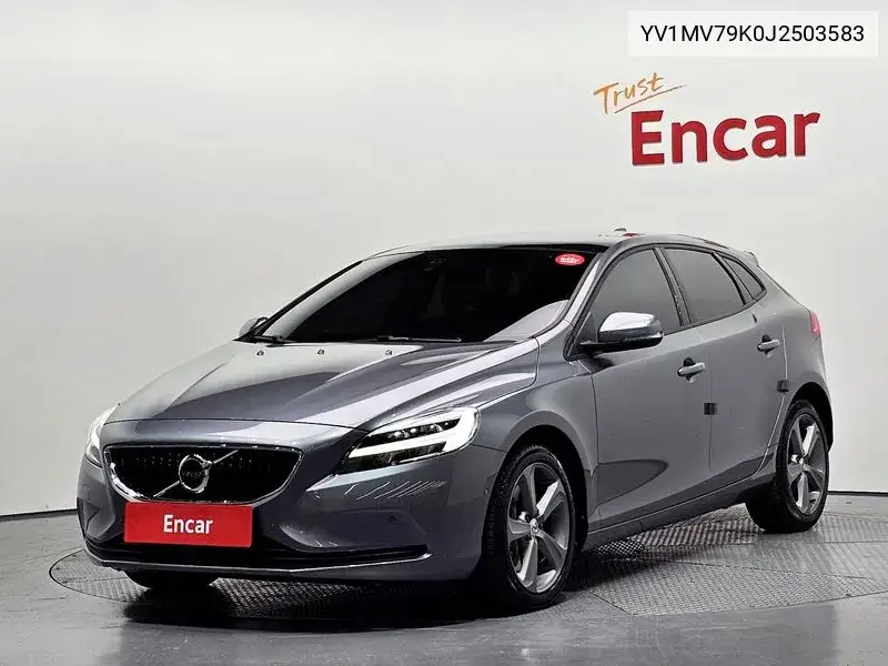 V40 D3 2Nd Generation VIN: YV1MV79K0J2503583 Lot: 39508701