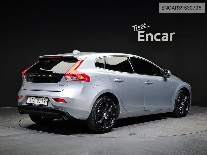 V40 D3 2Nd Generation VIN: ENCAR39530705 Lot: 39530705