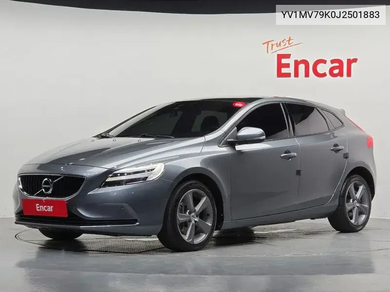 V40 D3 2Nd Generation VIN: YV1MV79K0J2501883 Lot: 39982564