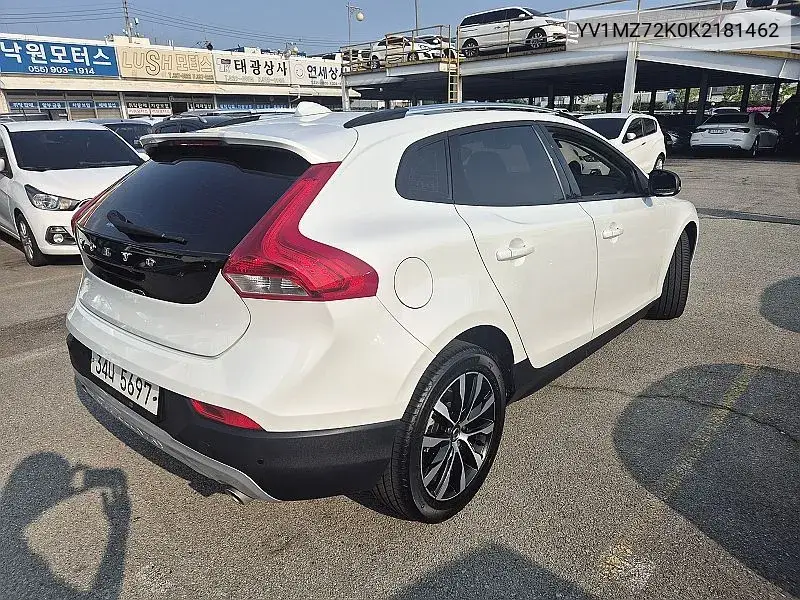V40 Cross Country D3 VIN: YV1MZ72K0K2181462 Lot: 39767315