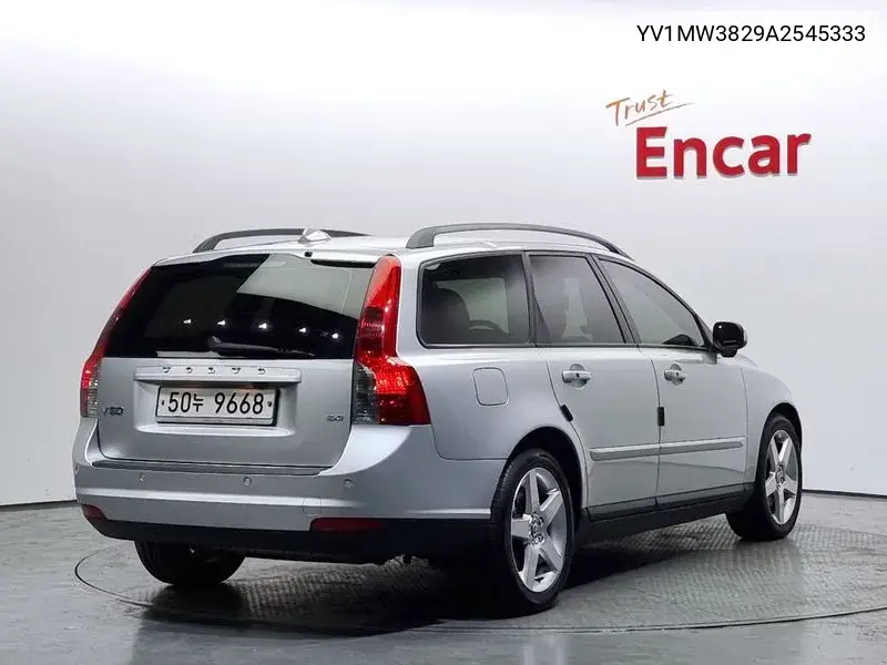 V50 2.4I 2Nd Generation VIN: YV1MW3829A2545333 Lot: 39284477