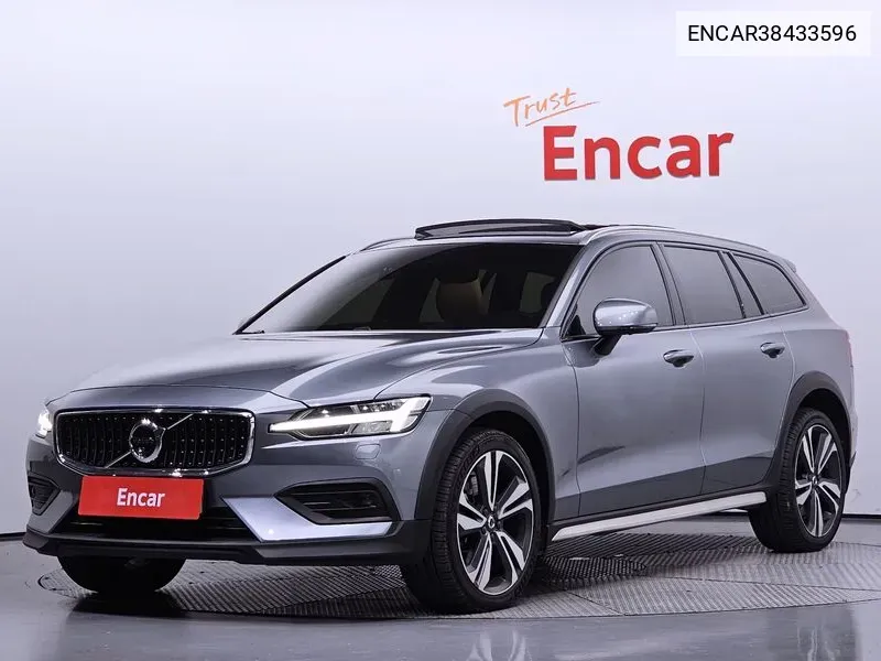 Volvo V60 Cross Country 2Nd Generation B5 Pro Awd VIN: ENCAR38433596 Lot: 38433596