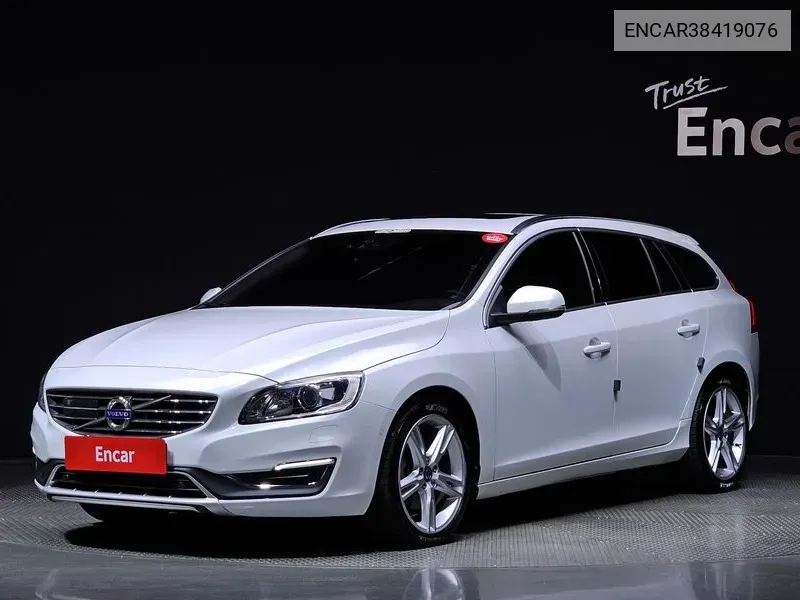 V60 D4 1St Generation VIN: ENCAR38419076 Lot: 38419076