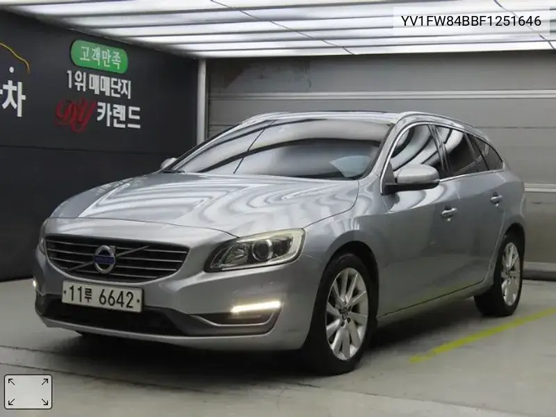 V60 D2 1St Generation VIN: YV1FW84BBF1251646 Lot: 39078358