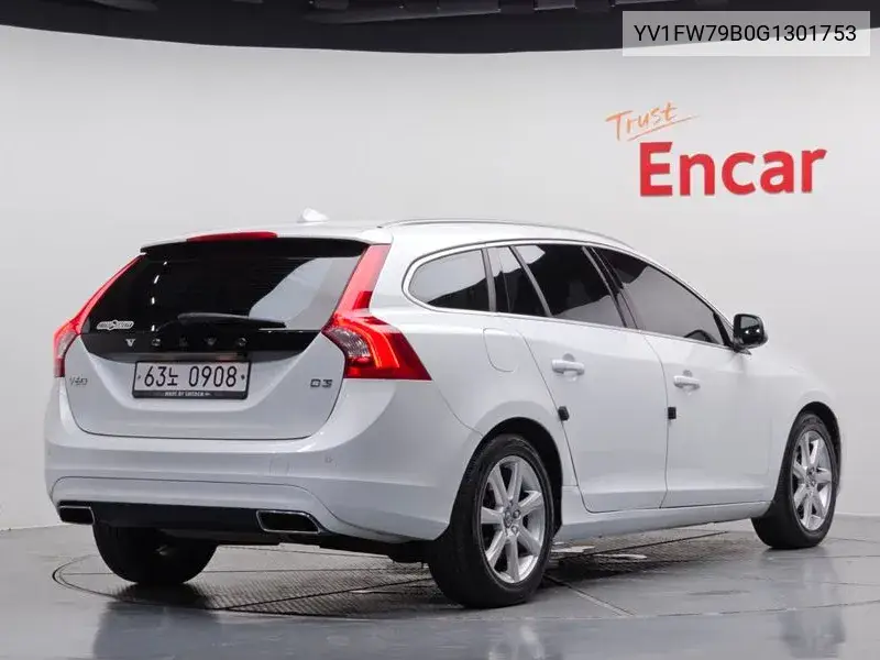 V60 D3 1St Generation VIN: YV1FW79B0G1301753 Lot: 40007556