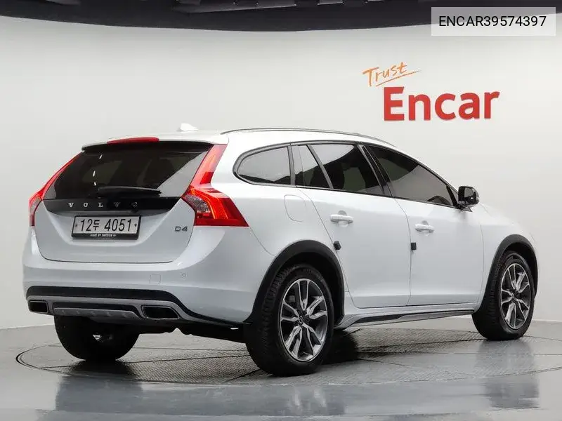 V60 Cross Country D4 VIN: ENCAR39574397 Lot: 39574397