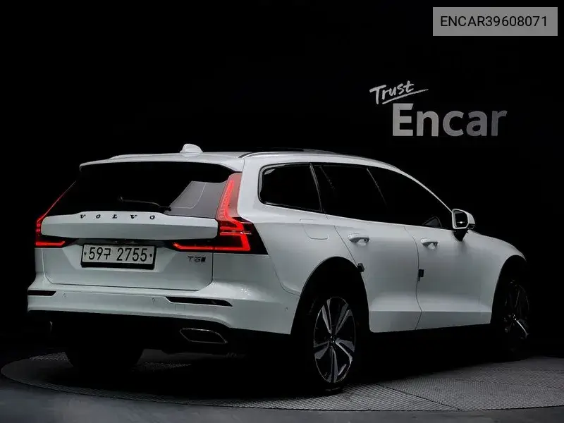 V60 Cross Country 2Nd Generation T5 Pro Awd VIN: ENCAR39608071 Lot: 39608071