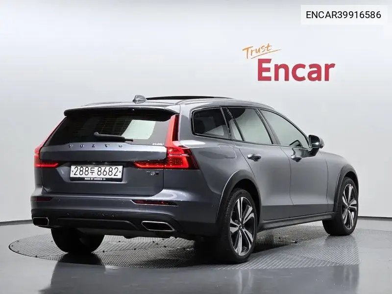 V60 Cross Country 2Nd Generation T5 Pro Awd VIN: ENCAR39916586 Lot: 39916586