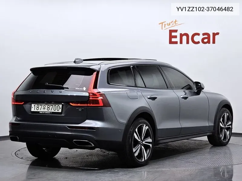 V60 Cross Country 2Nd Generation T5 Pro Awd VIN: YV1ZZ102-37046482 Lot: 37046482