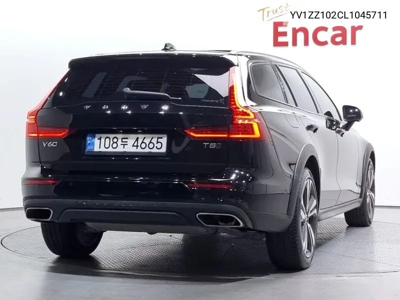 V60 Cross Country 2Nd Generation T5 Pro Awd VIN: YV1ZZ102CL1045711 Lot: 38876035