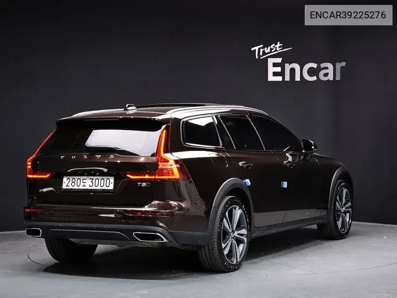 V60 Cross Country 2Nd Generation T5 Pro Awd VIN: YV1ZZ102CL1042202 Lot: 39225276