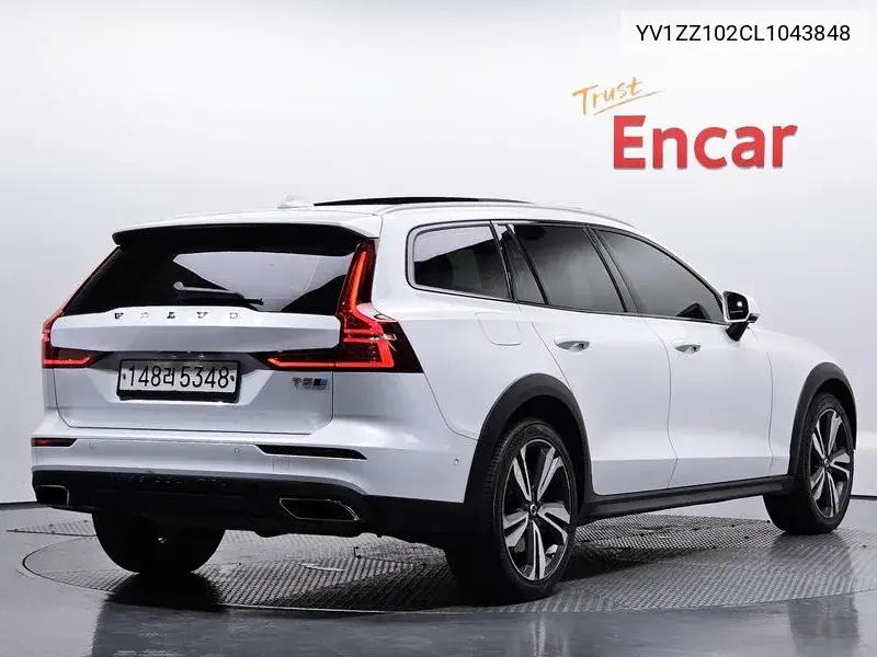 V60 Cross Country 2Nd Generation T5 Pro Awd VIN: YV1ZZ102CL1043848 Lot: 39801655