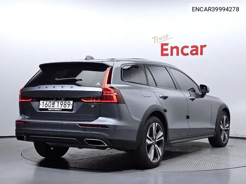 V60 Cross Country 2Nd Generation T5 Pro Awd VIN: ENCAR39994278 Lot: 39994278
