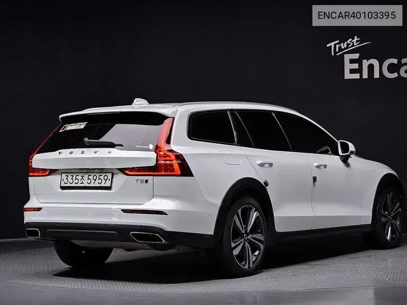V60 Cross Country 2Nd Generation T5 Pro Awd VIN: ENCAR40103395 Lot: 40103395