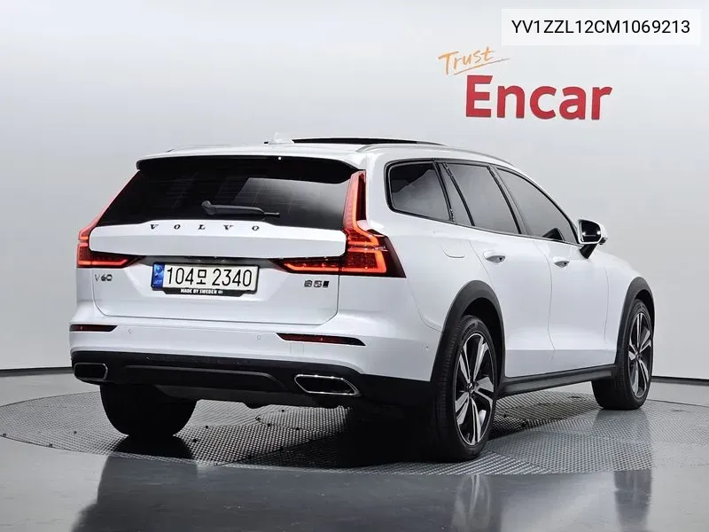 Volvo V60 Cross Country 2Nd Generation B5 Pro Awd VIN: YV1ZZL12CM1069213 Lot: 38428304