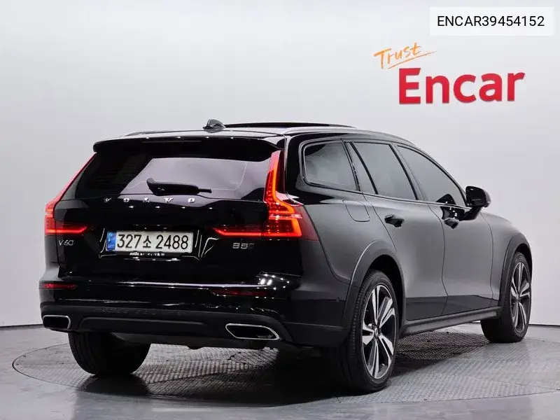 V60 Cross Country 2Nd Generation B5 Pro Awd VIN: ENCAR39454152 Lot: 39454152