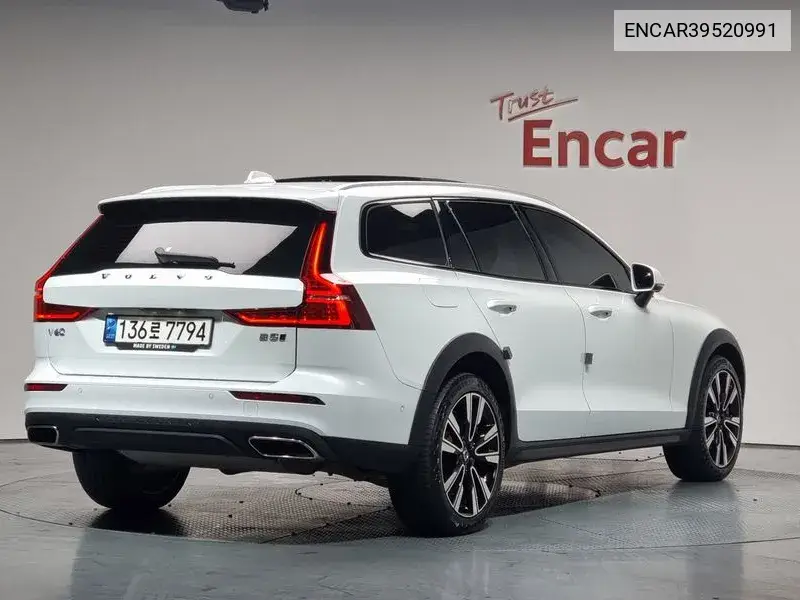 V60 Cross Country 2Nd Generation B5 Pro Awd VIN: ENCAR39520991 Lot: 39520991