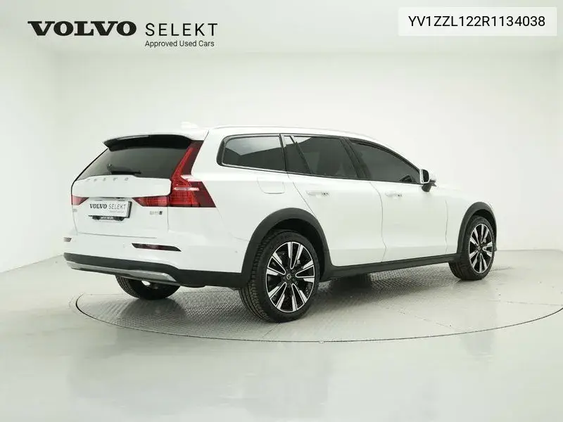 V60 Cross Country 2Nd Generation B5 Ultimate Awd VIN: YV1ZZL122R1134038 Lot: 39090816