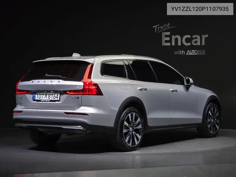 V60 Cross Country 2Nd Generation B5 Ultimate Awd VIN: YV1ZZL120P1107935 Lot: 39560569