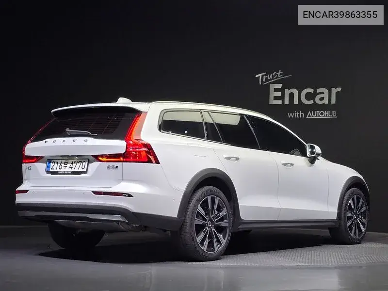 V60 Cross Country 2Nd Generation B5 Ultimate Awd VIN: ENCAR39863355 Lot: 39863355