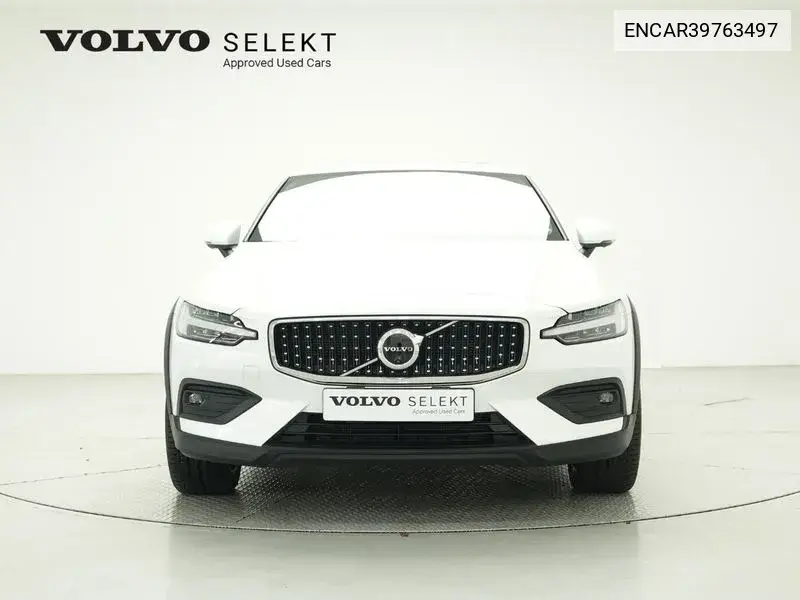 V60 Cross Country 2Nd Generation B5 Ultimate Awd VIN: ENCAR39763497 Lot: 39763497