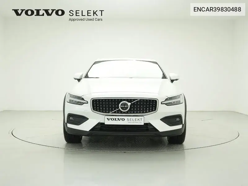 V60 Cross Country 2Nd Generation B5 Ultimate Awd VIN: ENCAR39830488 Lot: 39830488