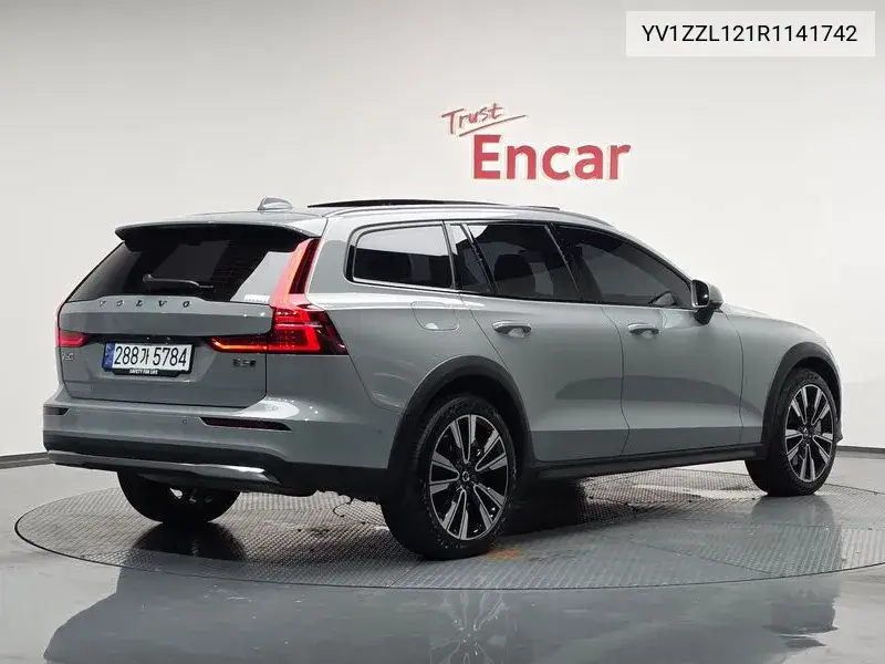 V60 Cross Country 2Nd Generation B5 Ultimate Awd VIN: YV1ZZL121R1141742 Lot: 39941042