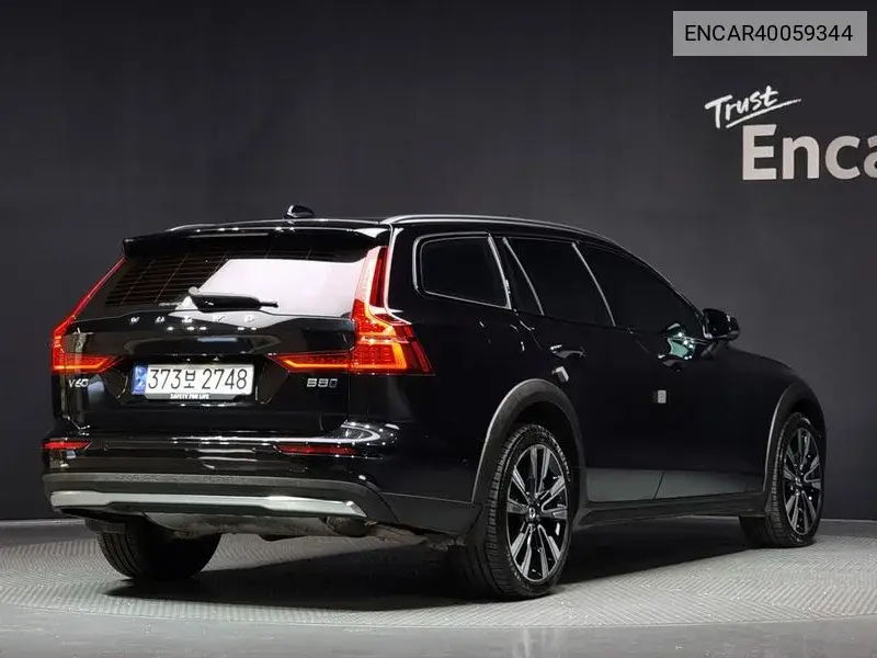 V60 Cross Country 2Nd Generation B5 Ultimate Awd VIN: ENCAR40059344 Lot: 40059344