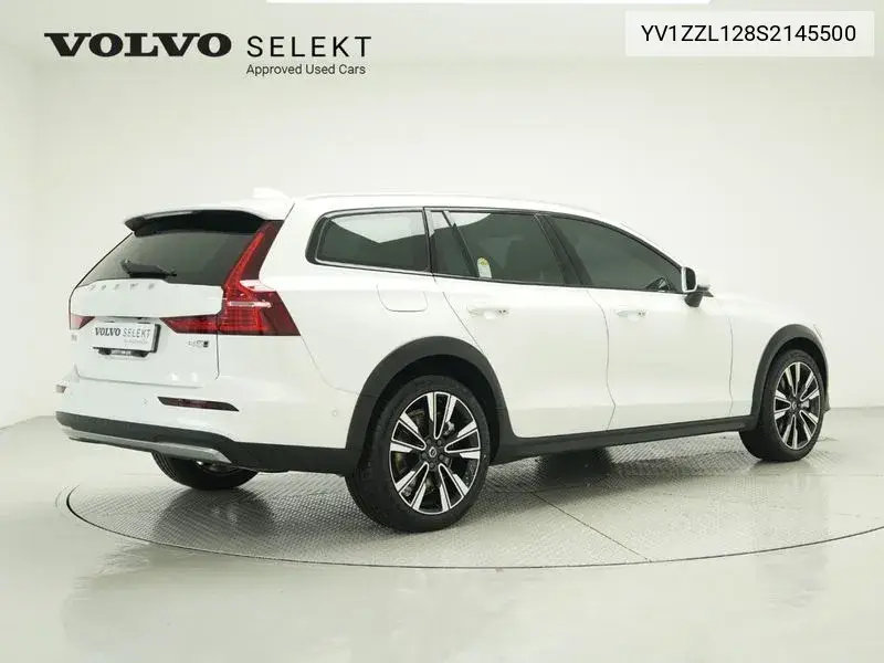 V60 Cross Country 2Nd Generation B5 Ultra Awd VIN: YV1ZZL128S2145500 Lot: 40123454
