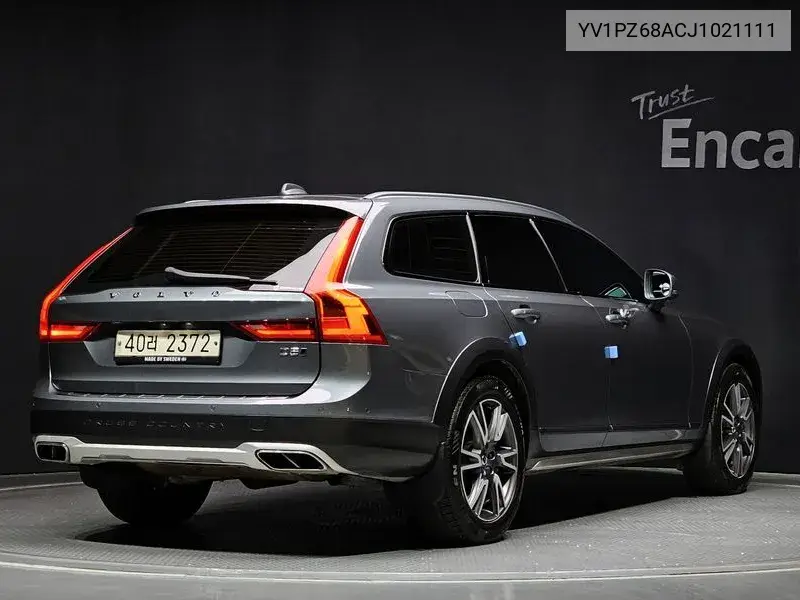 V90 Cross Country D5 Pro Awd VIN: YV1PZ68ACJ1021111 Lot: 39881242