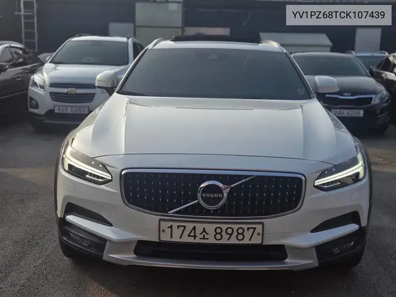 V90 Cross Country D5 Pro Awd VIN: YV1PZ68TCK107439 Lot: 39976502