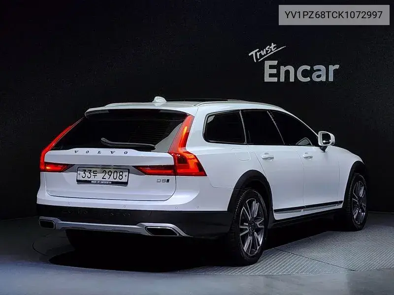 V90 Cross Country D5 Pro Awd VIN: YV1PZ68TCK1072997 Lot: 39985219