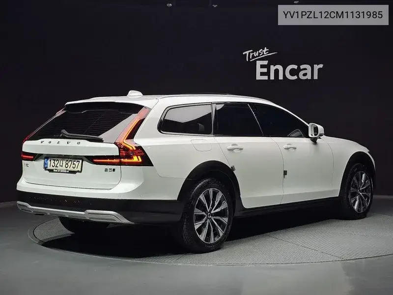 V90 Cross Country B5 Pro Awd VIN: YV1PZL12CM1131985 Lot: 39743278