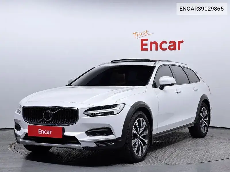 V90 Cross Country B5 Ultimate Awd VIN: ENCAR39029865 Lot: 39029865